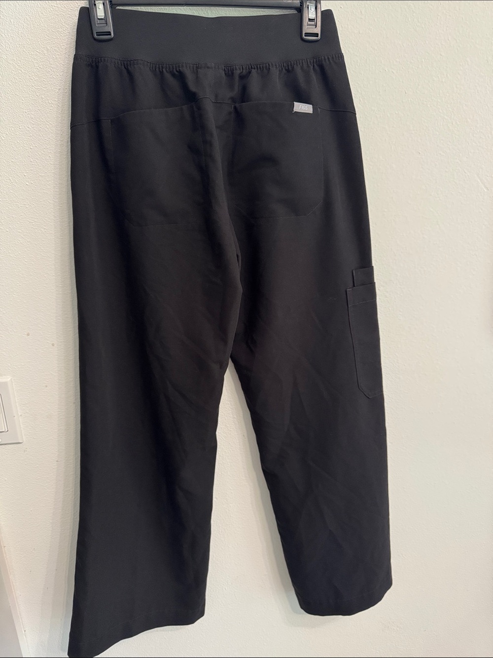 FIGS NWOT Women’s black Wide-Leg Drawstring scrubs size Small regular - Picture 5 of 7